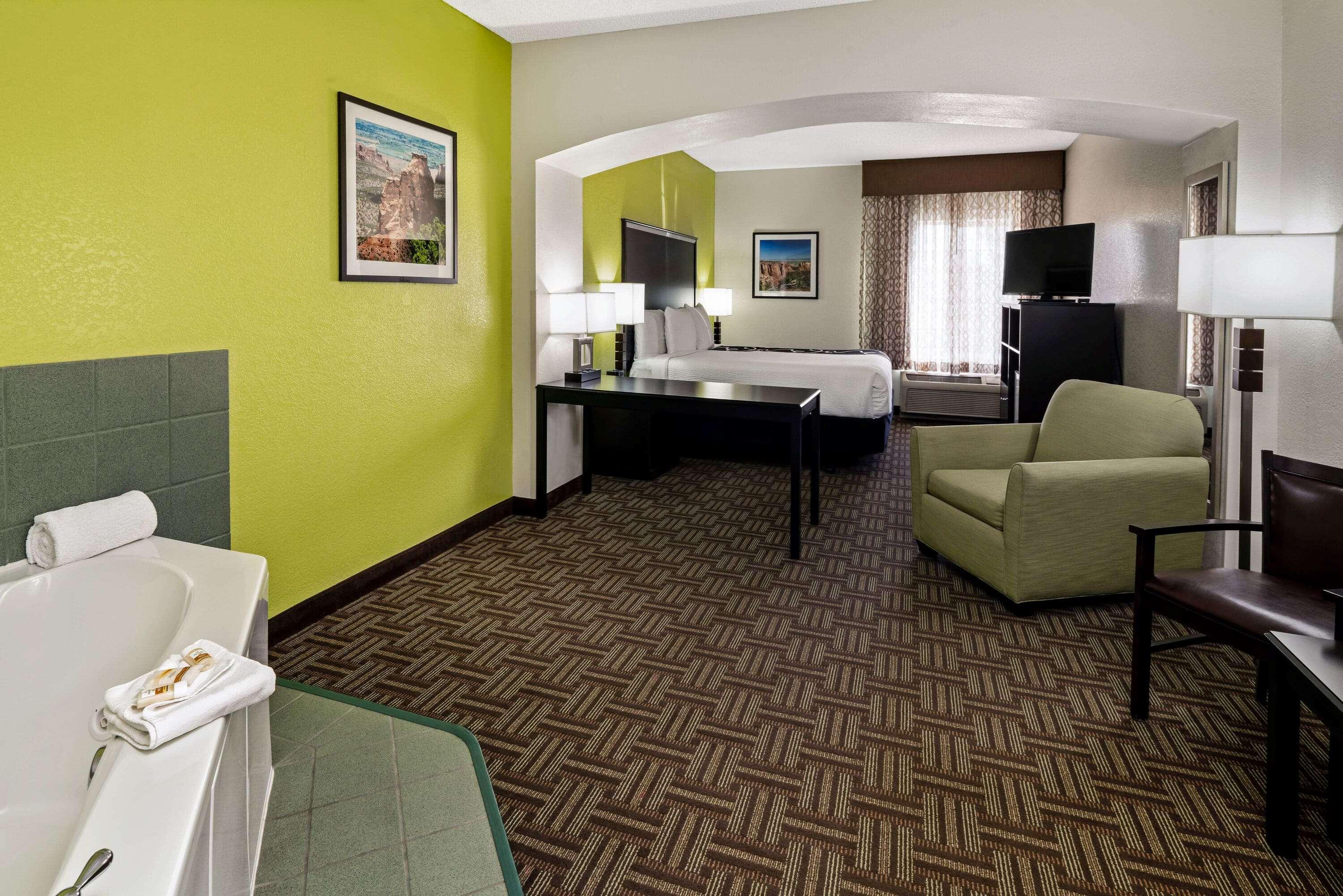 La Quinta By Wyndham Fruita Hotel Bagian luar foto
