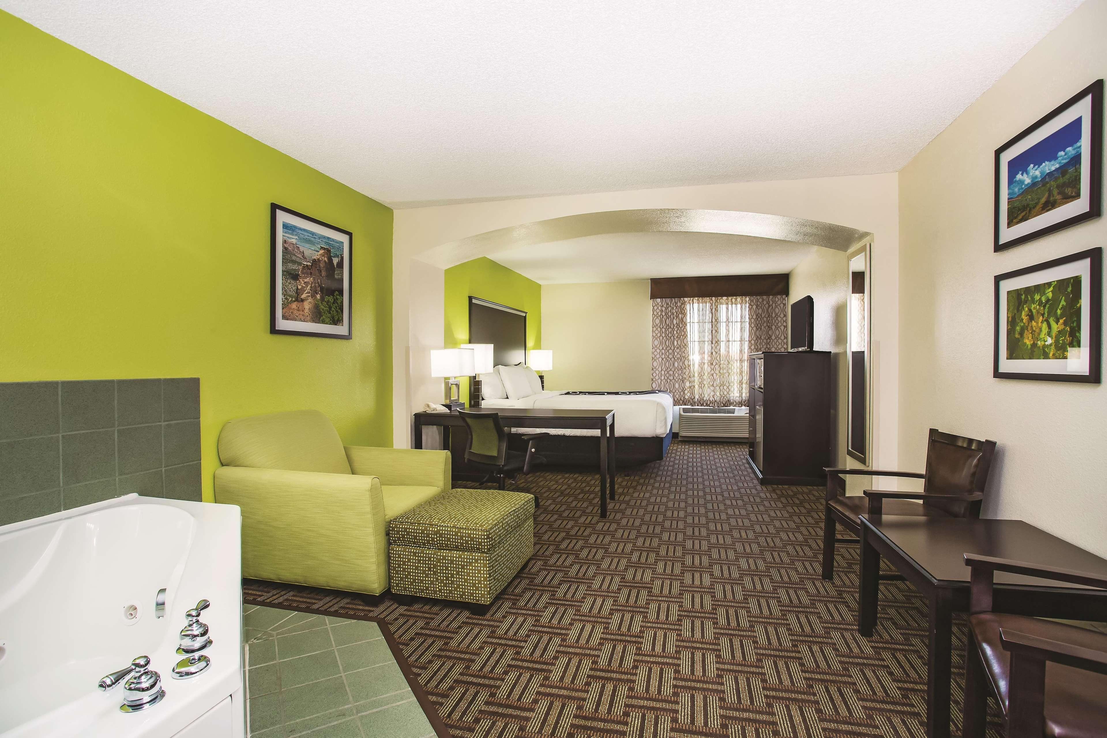 La Quinta By Wyndham Fruita Hotel Bagian luar foto
