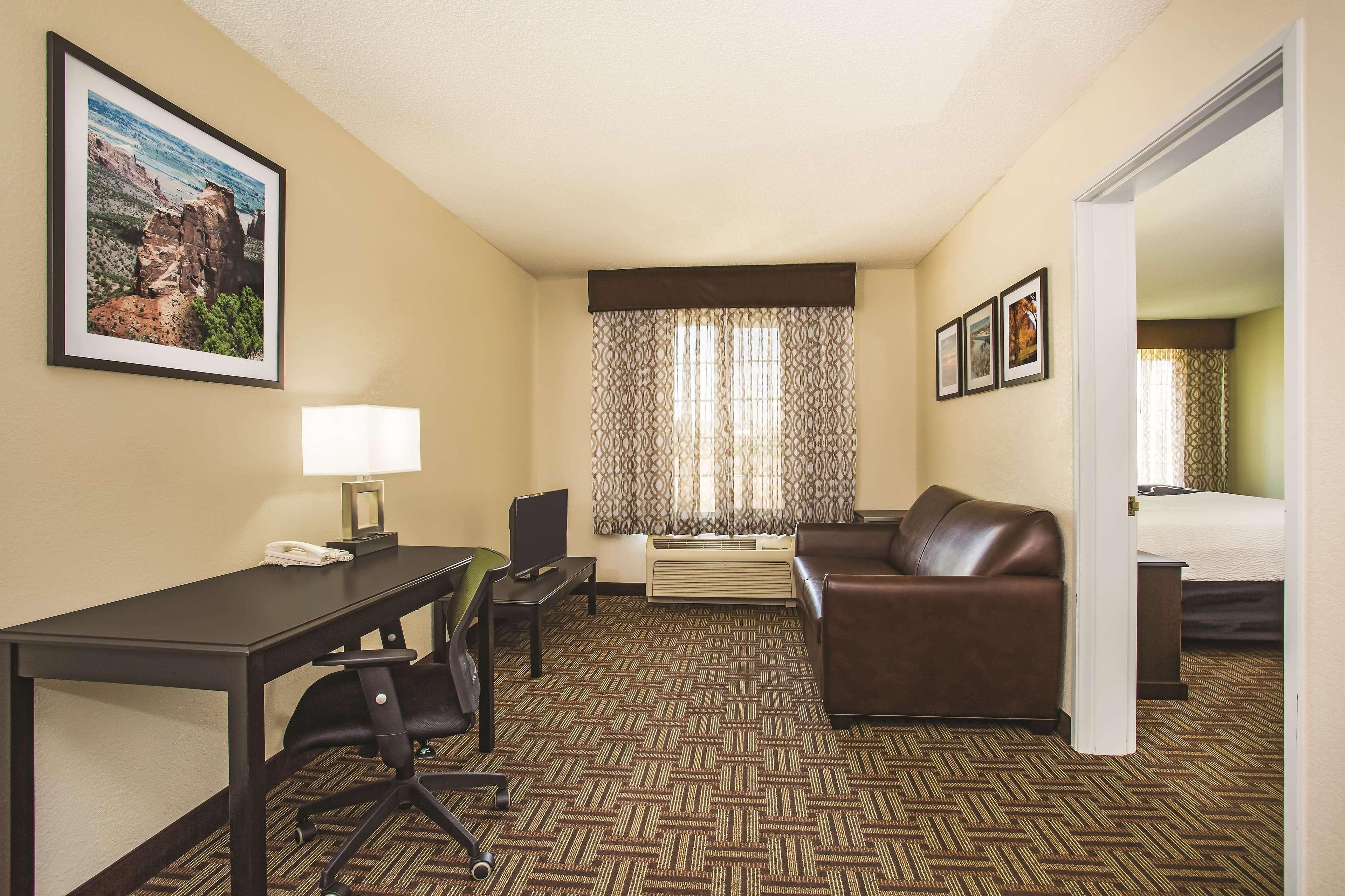 La Quinta By Wyndham Fruita Hotel Bagian luar foto